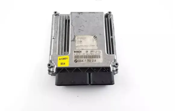 BMW 5 E60 E61 Engine control unit/module 7793210 0281011224 18550709