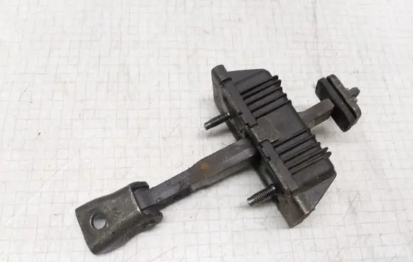 Toyota Avensis T250 Front door check strap stopper
