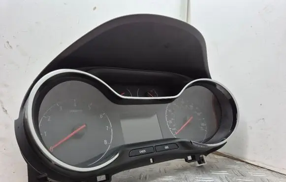 Opel Crossland X Speedometer (instrument cluster) 9822632980