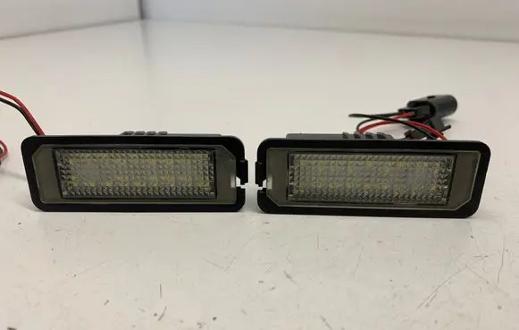Volkswagen Golf V Number plate light
