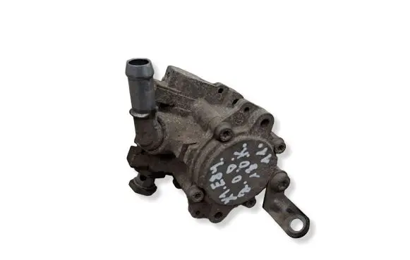 BMW X1 E84 Power steering pump 678045902