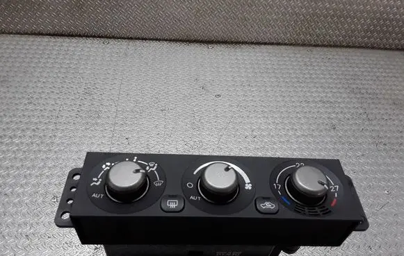 Mitsubishi Pajero Climate control unit MR958005