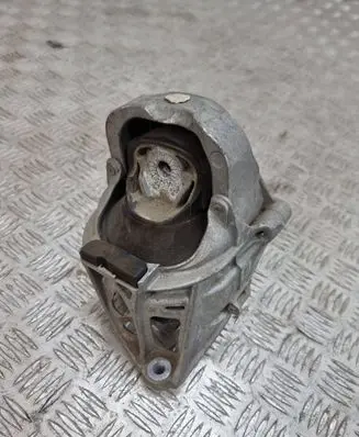Audi Q7 4M Engine mount bracket 4m0199371c