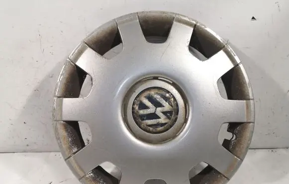 Volkswagen Golf IV R14 wheel hub/cap/trim 1J0601147L