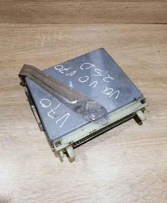 Volvo S70 V70 V70 XC Engine control unit/module ECU 0281001592 P01270297