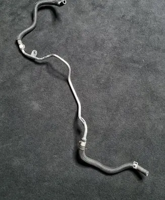 Nissan X-Trail T32 Engine coolant pipe/hose