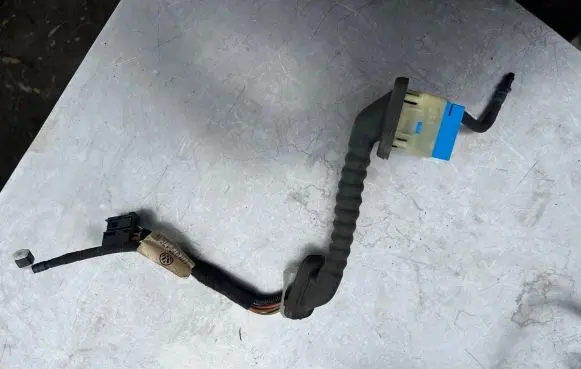 Volkswagen Touran I Tailgate/trunk wiring harness 1T0972175N