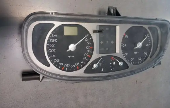 Renault Laguna II Speedometer (instrument cluster) 8200170303