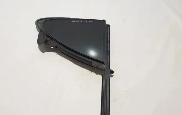 Rear vent window glass