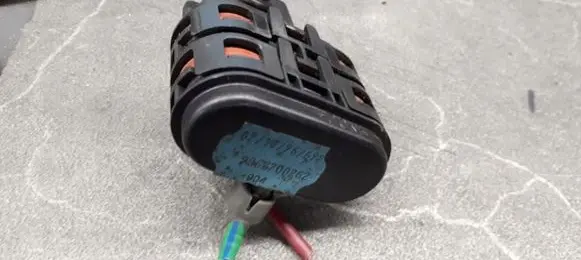 Mercedes-Benz E W210 Tailgate strut 9062700262