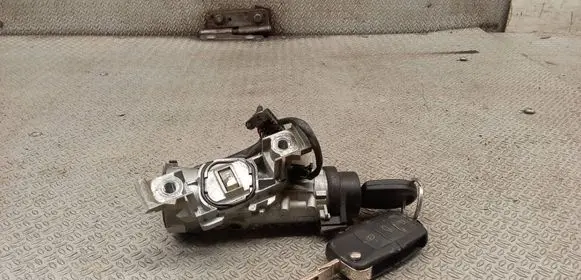 Volkswagen Caddy Ignition lock 1K0905851B 1K0905865