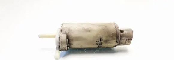 Volvo 850 Windscreen/windshield washer pump 044001
