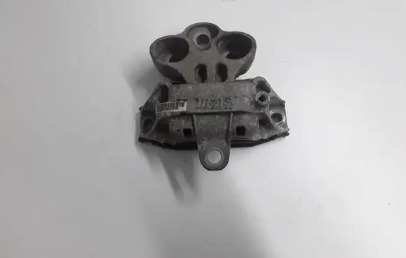 Engine mount bracket