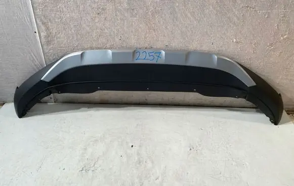 Front bumper lip