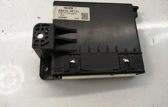 Toyota Verso Air conditioning/heating control unit 886500F121 MB1777002210