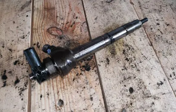 Skoda Octavia Mk3 (5E) Fuel injector 0445110471