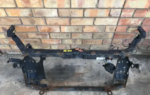 Nissan Qashqai Radiator support slam panel