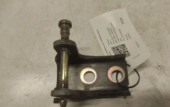 Peugeot 407 Front door upper hinge