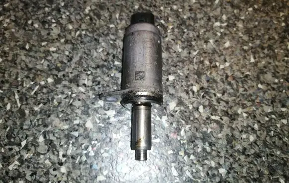 Audi A4 S4 B8 8K Camshaft position sensor 06E103697H