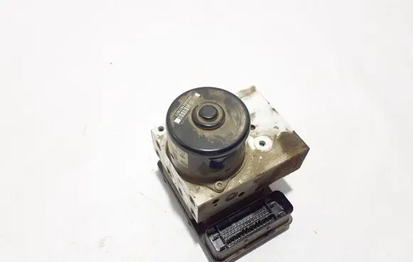 Volvo XC90 ABS Pump 30793446