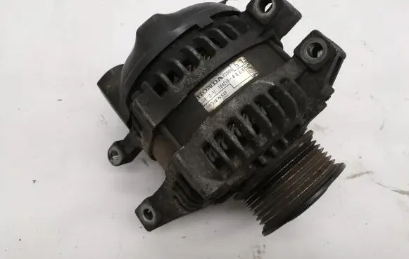 Honda CR-V Generator/alternator 1042104860