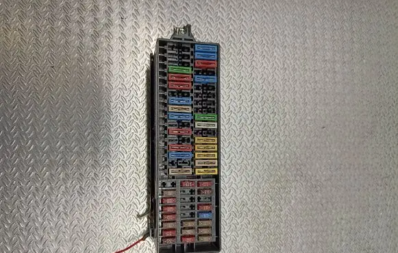 Seat Ibiza IV (6J,6P) Fuse module 5J0937615B