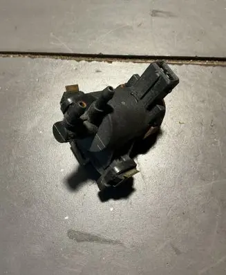 Opel Vivaro Turbo solenoid valve 8200015998