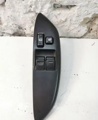 Toyota Yaris Electric window control switch