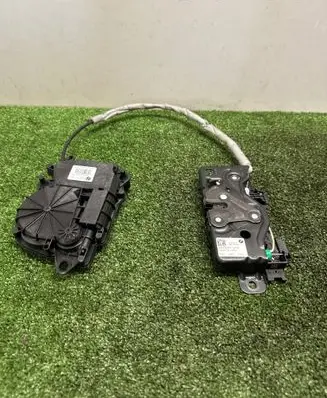 BMW 3 G20 G21 Tailgate/trunk/boot lock/catch/latch 7357112 16367210 3240108