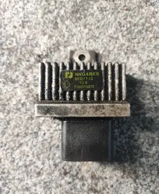 Renault Scenic I Glow plug pre-heat relay 7700115078 BED712