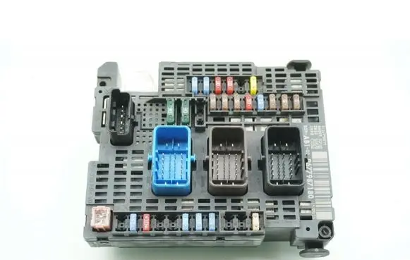 Citroen C4 II Fuse box set 9677987180