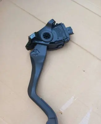 Peugeot 308 SW Accelerator throttle pedal 9680756880 19062008 6PV00908300