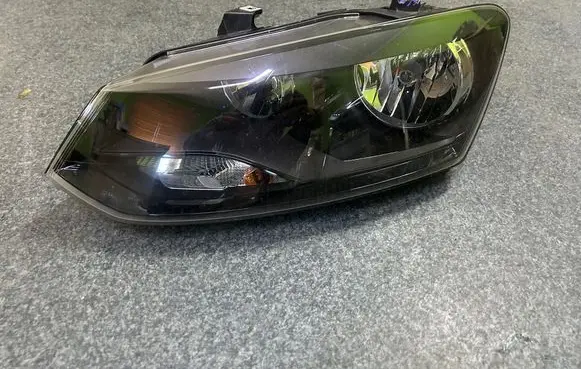 Volkswagen Polo V 6R Headlight/headlamp 1EE24705109