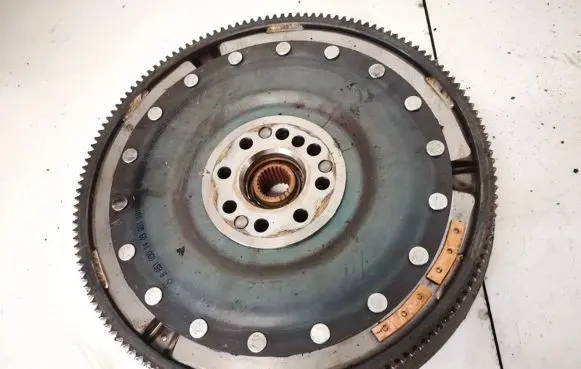 Mercedes-Benz E W212 Flywheel a6510301403 141112160947
