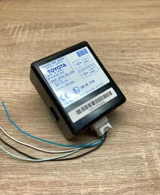 Toyota Corolla Verso AR10 Door control unit/module 897410F010 61B168000 WithPlug