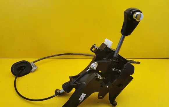 Honda HR-V Gear shifter/selector T7A-H7-B0138