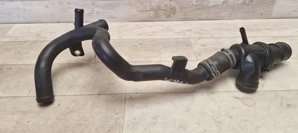Mercedes-Benz B W245 Engine coolant pipe/hose A6402001452 A6402000415
