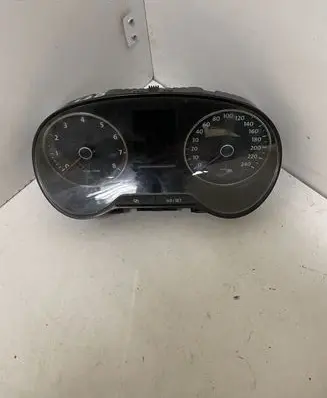 Volkswagen Polo V 6R Speedometer (instrument cluster) 6R0920860K
