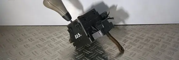 Mercedes-Benz CLK A208 C208 Gear shifter/selector A2022670537