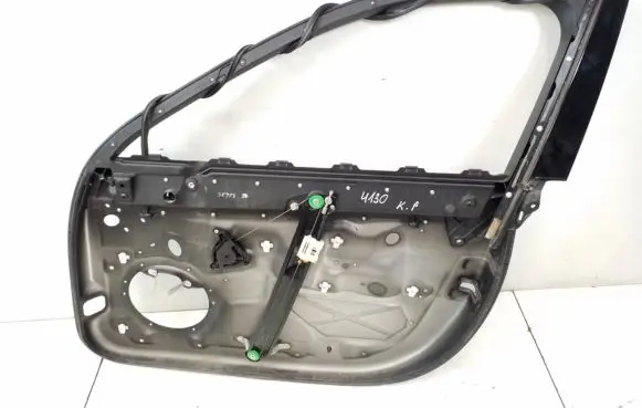 Front window lifting mechanism without motor