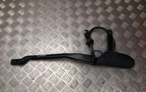 Mercedes-Benz GLE W167 Front wiper blade arm A1678205200