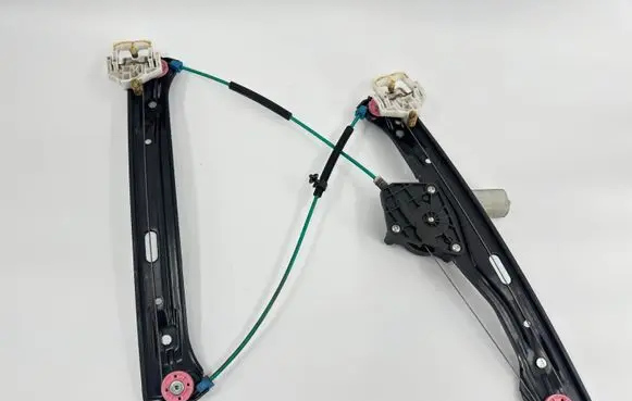 BMW 1 F20 F21 Front door window regulator with motor