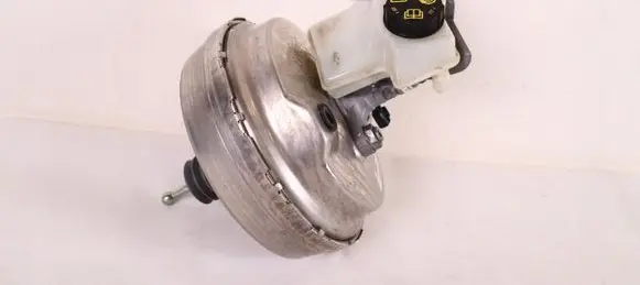 Volvo XC90 Brake booster 32130202