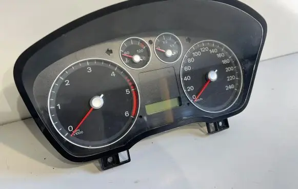 Ford Focus C-MAX Speedometer (instrument cluster) 3M5F10841B AU6620A 44ZU262