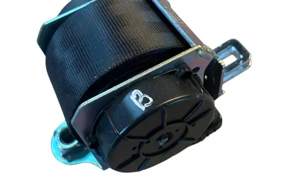 Middle seatbelt (rear)