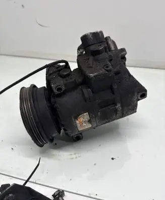 Volkswagen PASSAT B5 Air conditioning (A/C) compressor (pump) CZ770055641