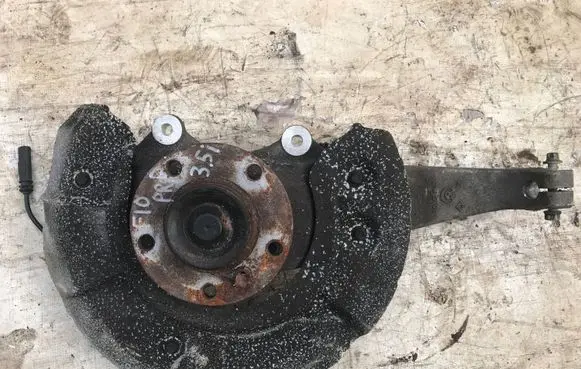 BMW 5 F10 F11 Front wheel hub 31216775770
