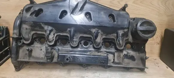 Volvo XC90 Rocker cam cover 30743259