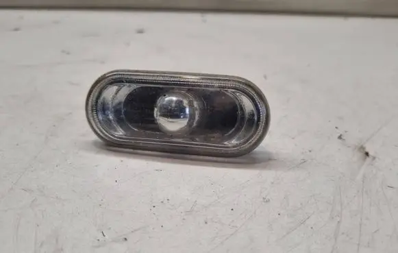 Volkswagen PASSAT B5.5 Front fender indicator light 0215600 1J0949117 6QE949117