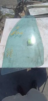 Volkswagen Golf IV Rear door window glass 